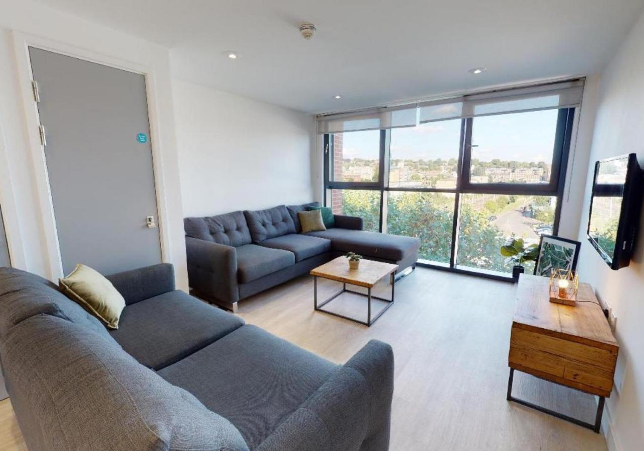 For Students Only Private Bedrooms With Shared Kitchen And Studios At Iq Haywood House In Londra Exterior foto