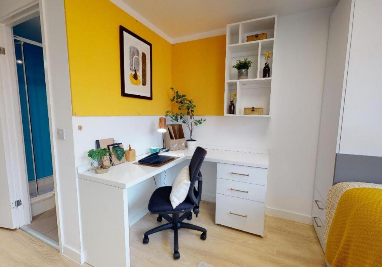 For Students Only Private Bedrooms With Shared Kitchen And Studios At Iq Haywood House In Londra Exterior foto