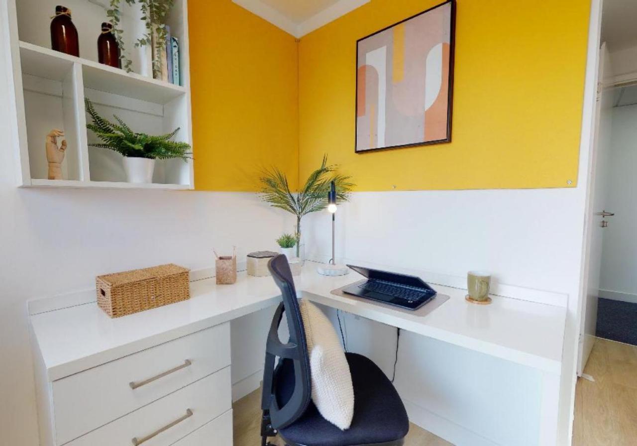 For Students Only Private Bedrooms With Shared Kitchen And Studios At Iq Haywood House In Londra Exterior foto
