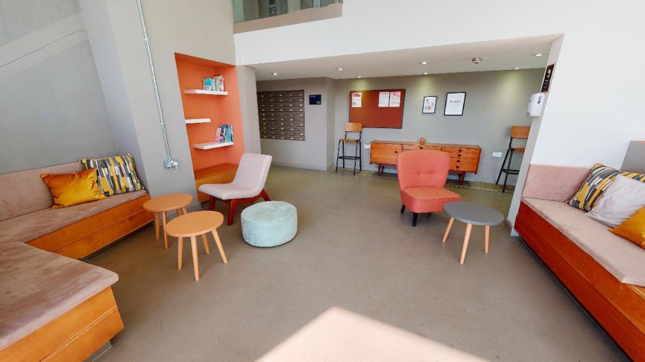 For Students Only Private Bedrooms With Shared Kitchen And Studios At Iq Haywood House In Londra Exterior foto