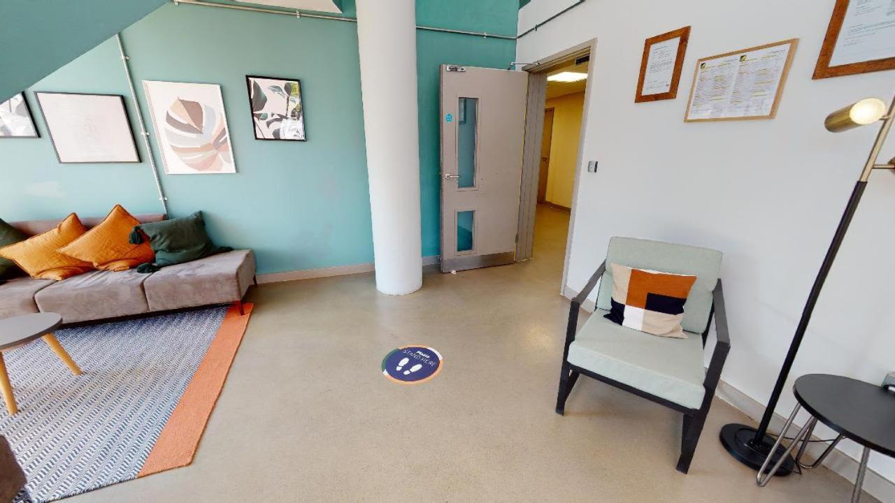 For Students Only Private Bedrooms With Shared Kitchen And Studios At Iq Haywood House In Londra Exterior foto