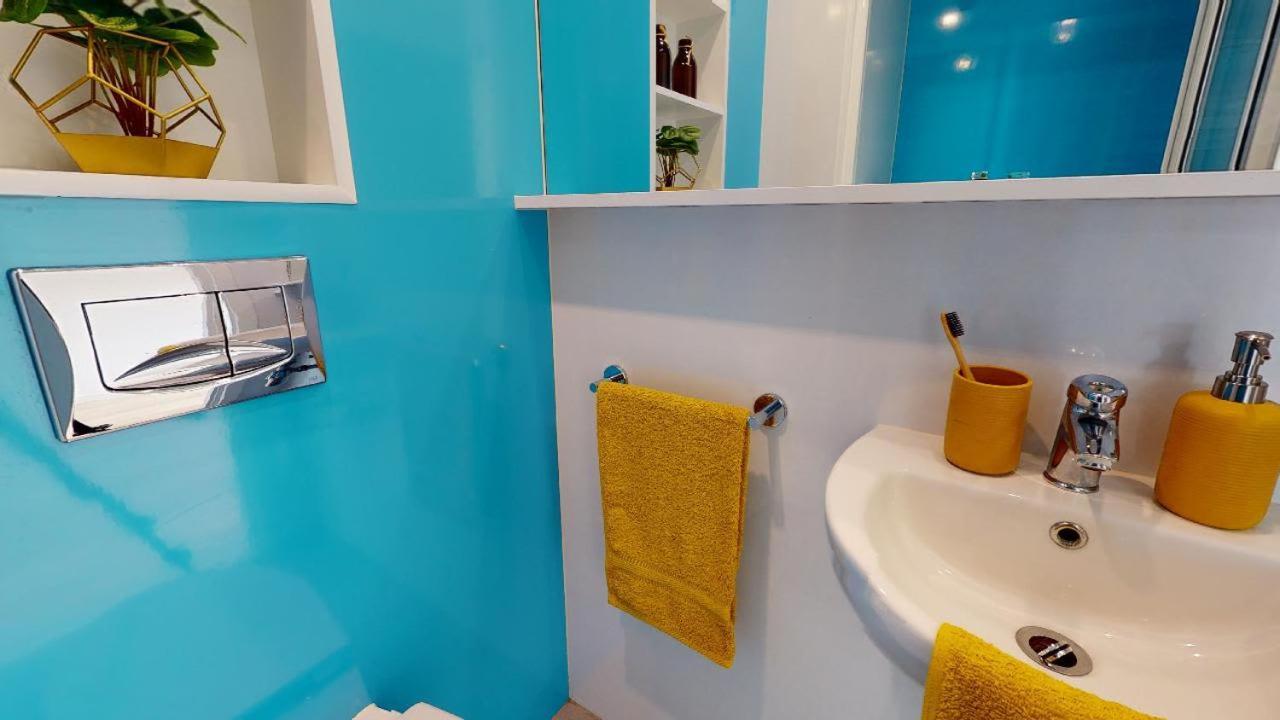 For Students Only Private Bedrooms With Shared Kitchen And Studios At Iq Haywood House In Londra Exterior foto